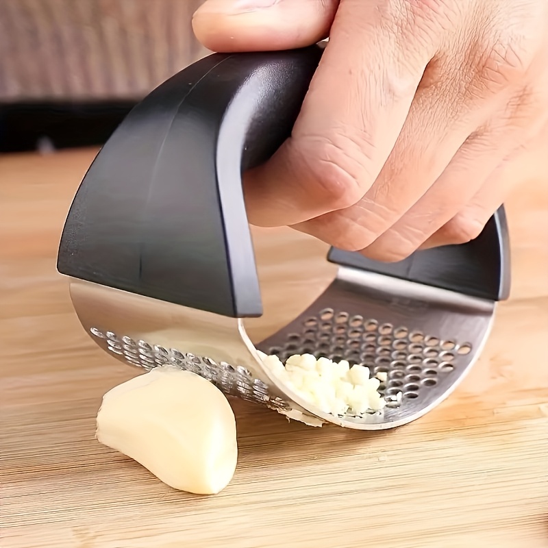 Manual Garlic Press - 1A Manual Garlic Press Black Handle